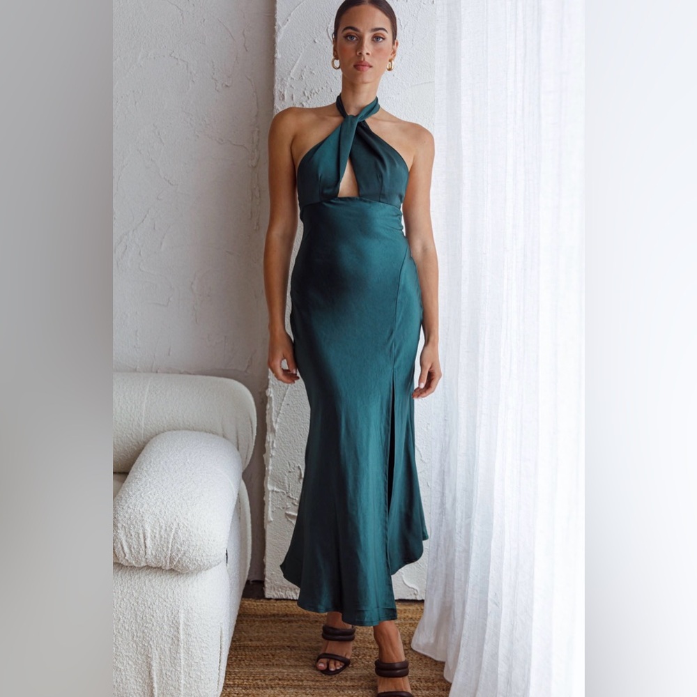 Elegant Forest Green Halter Neck Dress